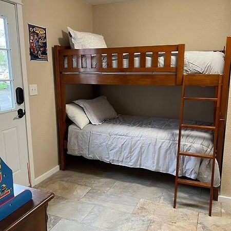 Eclectic Farm Stay Near Redmond Εξωτερικό φωτογραφία