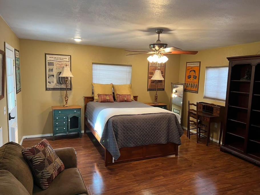 Eclectic Farm Stay Near Redmond Εξωτερικό φωτογραφία