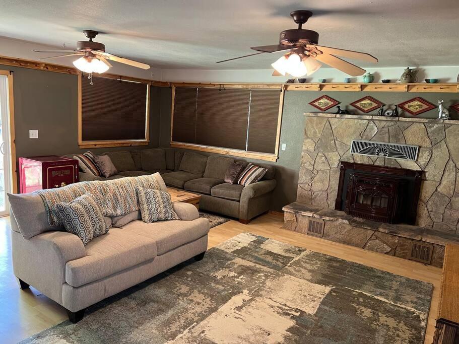 Eclectic Farm Stay Near Redmond Εξωτερικό φωτογραφία
