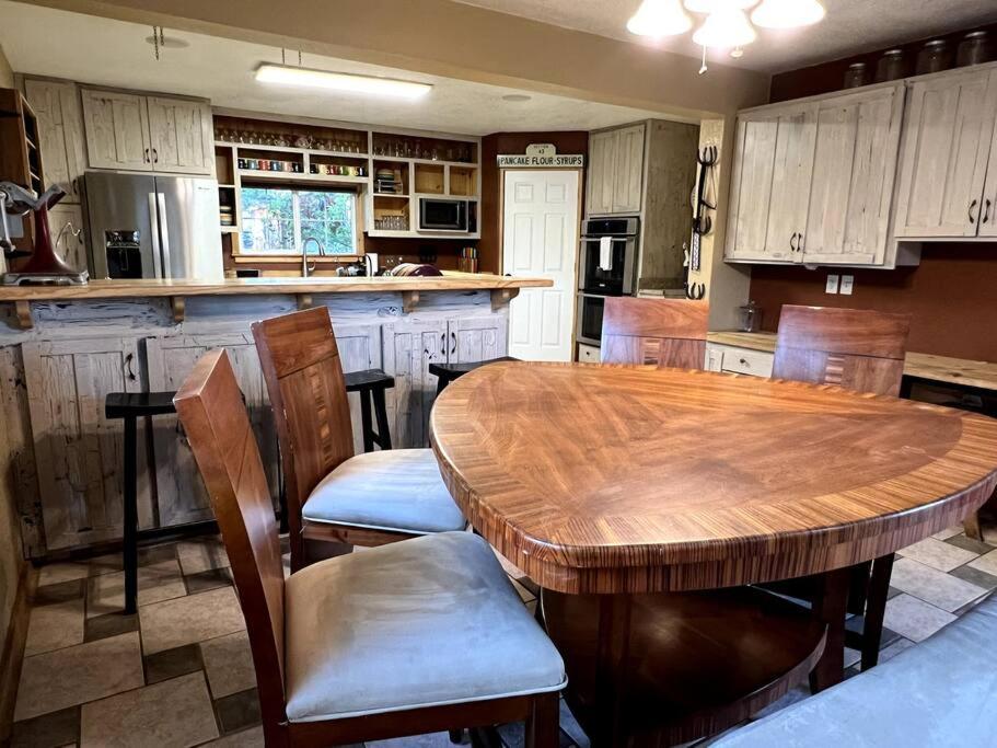 Eclectic Farm Stay Near Redmond Εξωτερικό φωτογραφία